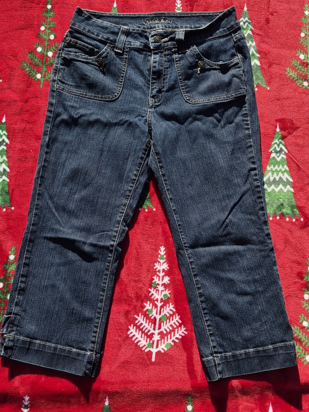 Women’s Dark Blue Denim Crop Capris - Casual Comfort